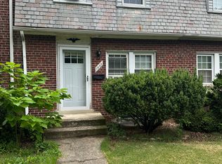 1045 N Nelson St, Arlington, VA 22201