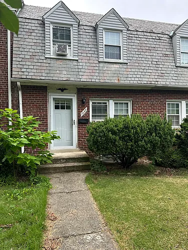 1045 N Nelson St Photo 1