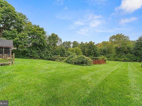 4th image of 1617 Williams Way