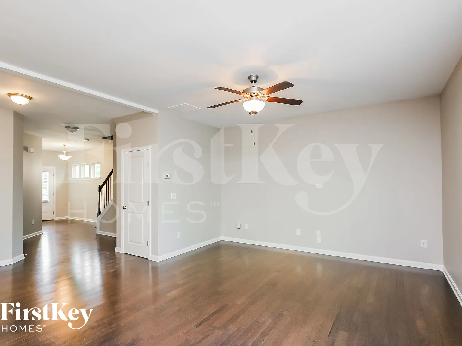 4 bed, 2.5 bath, 2058 sqft, $2,600 — Photo 3