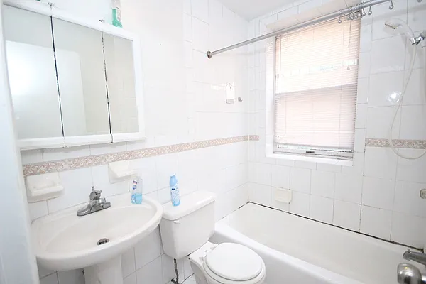 Rented by Compass | media 45