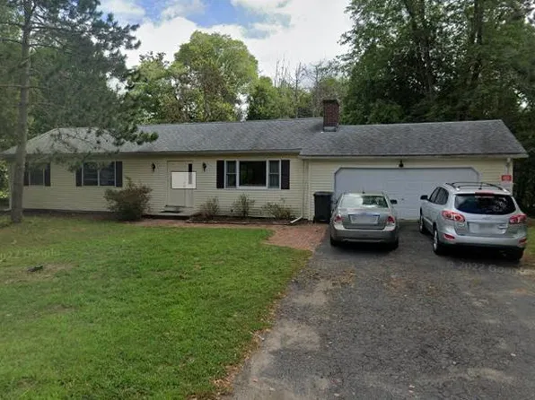 21 Goldenrod Cir, Amherst, MA 01002