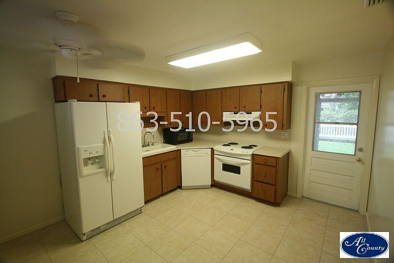 2nd image of 135 W Lemon St