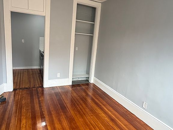 4th image of 127 Washington St APT 14