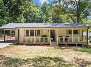 567 Donahoo Rd SE, Silver Creek, GA 30173