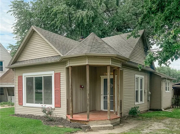 206 E Poplar St, Robinson, IL 62454