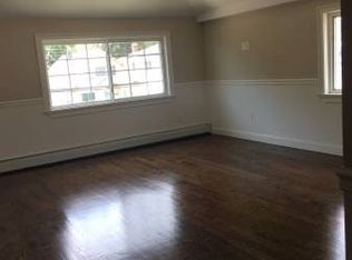 14440 183rd St, Springfield Gardens, NY 11413