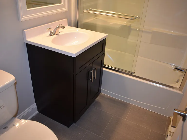 146 W Cedar St — Photo 10