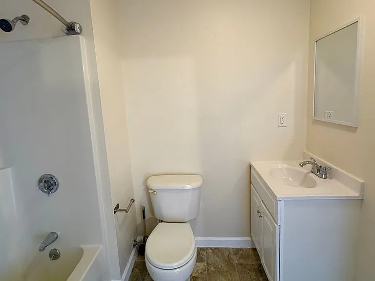 111 Main St #7R — Photo 4