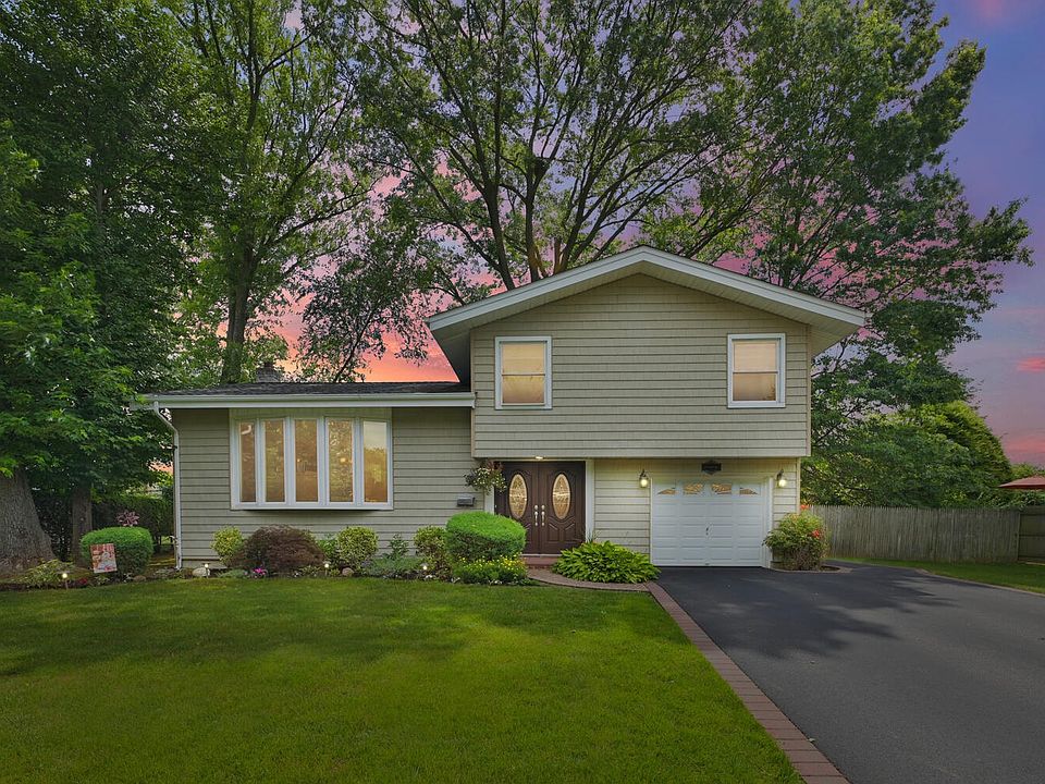 1st image of 99 Forest Dr
