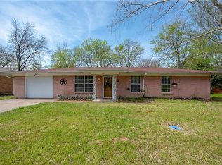406 S Dallas St, Kemp, TX 75143