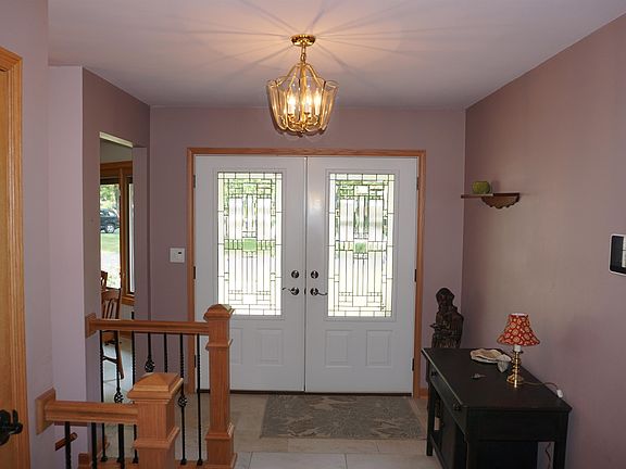 3rd image of 6923 Laurel Cherry Dr