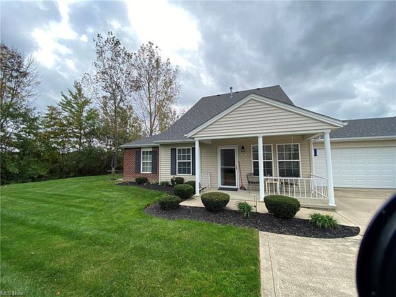 4th image of 760 N Creek Dr Unit 760