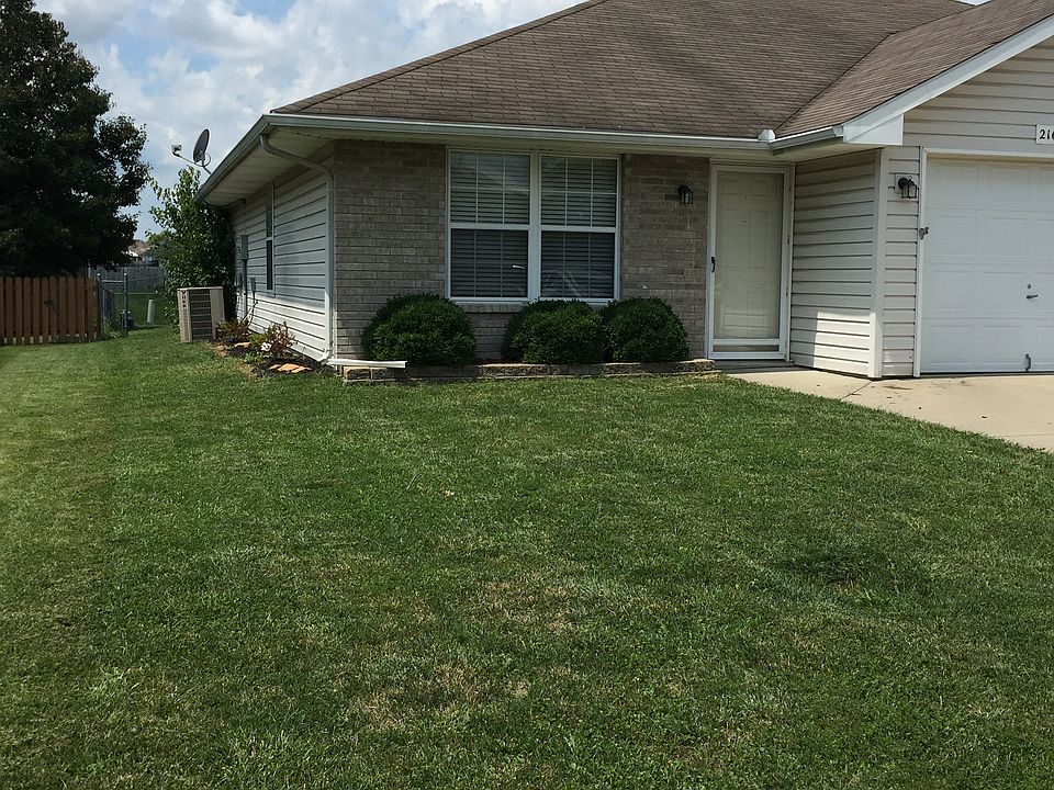 1st image of 216 Aaron Ln