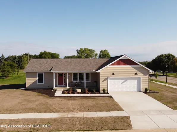1402 Kelcrasta Dr, Saint Johns, MI 48879