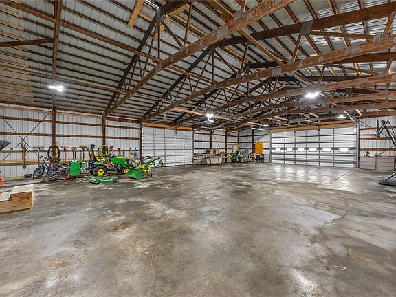 5th image of 3138 Springville Rd