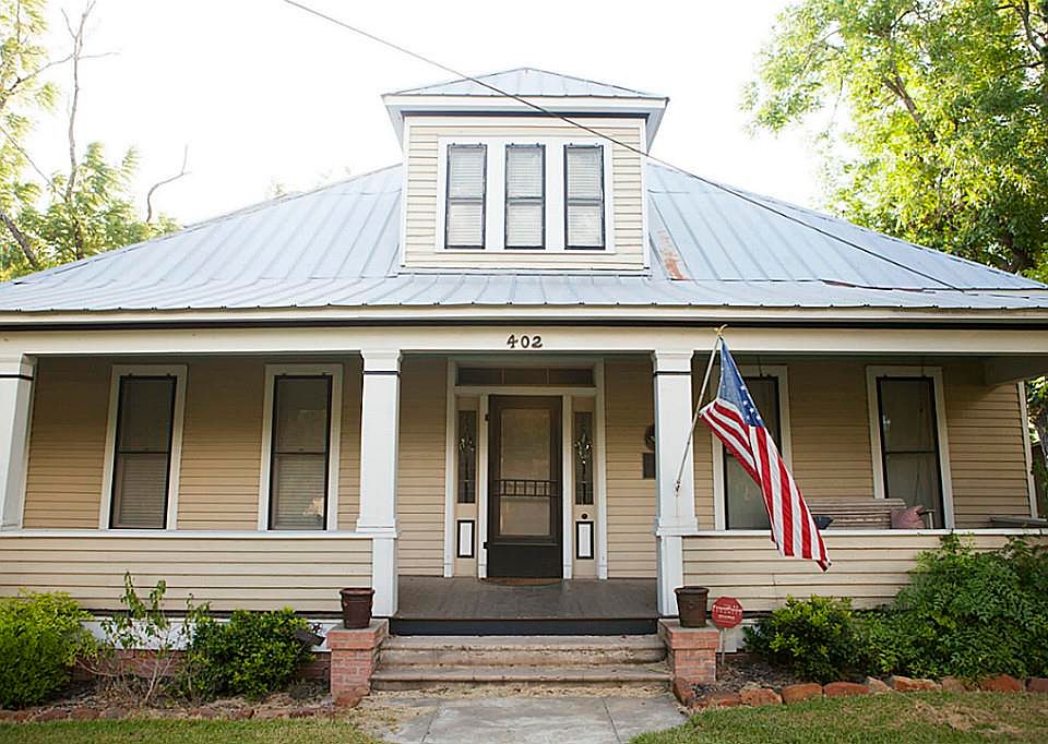 1st image of 402 S Masonic St