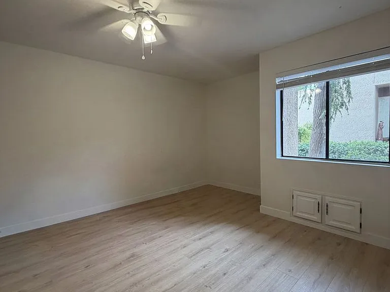 3759 E Edison St — Photo 12