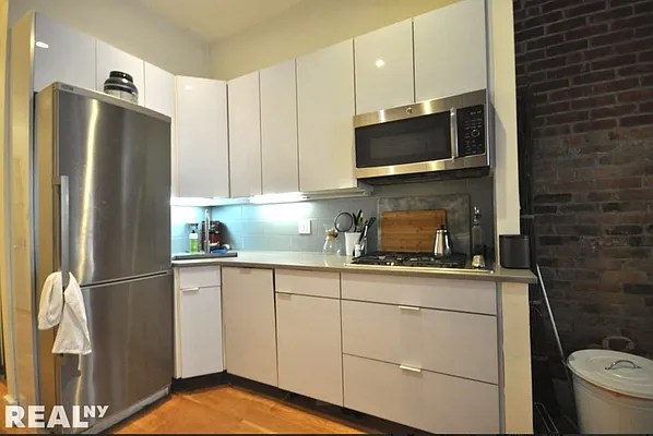 Rented by REAL New York | media 5