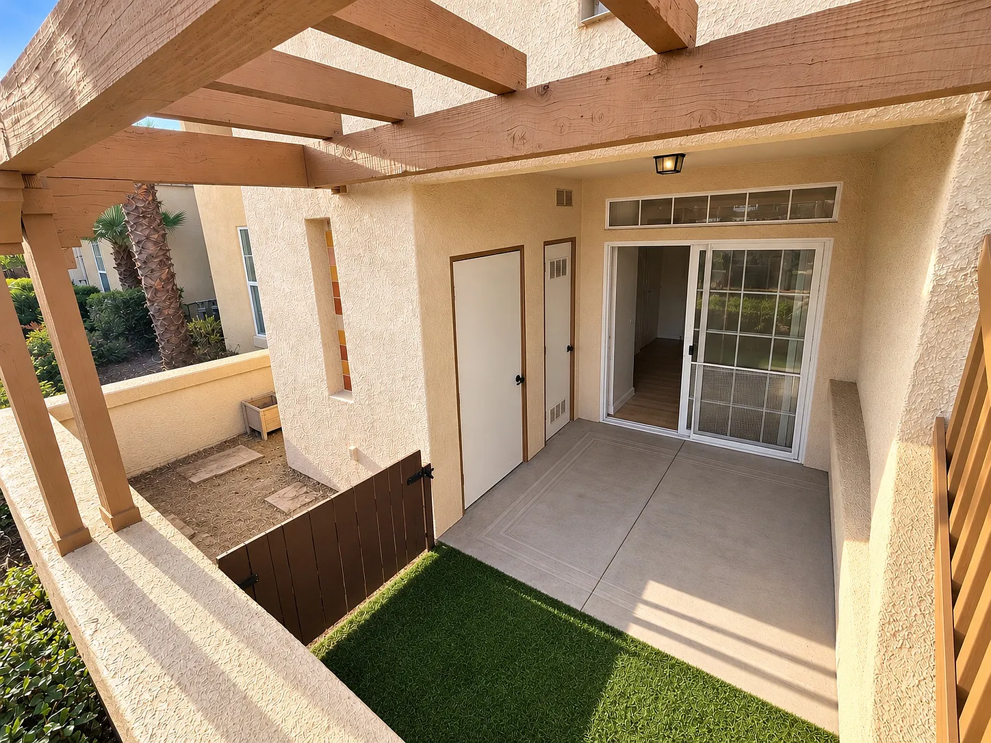 2 bed, 1129 sqft, $2,700 — Photo 2