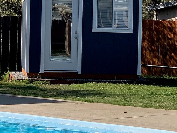 3rd image of 6464 Paso Dr