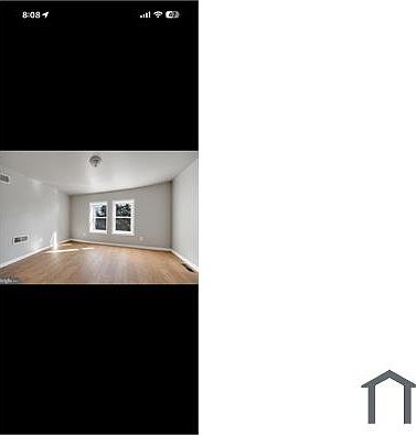 3rd image of 109 W Logan St Floor 2