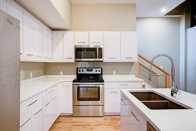 1st image of 1555-1563 N 4th St Unit 1563-6