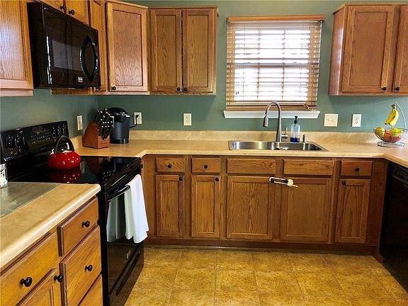 5th image of 2503 Burgundy Way