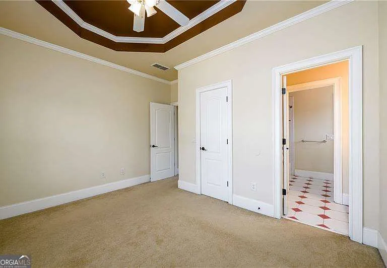 2770 Shumard Oak Dr — Photo 34