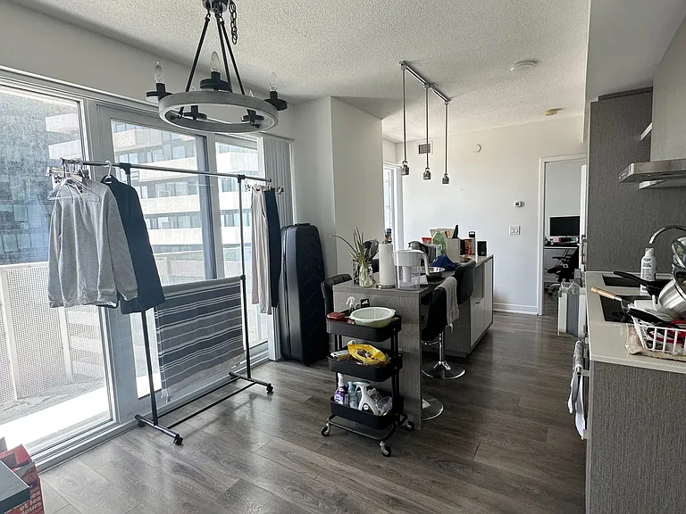 88 Harbour St #1610 — Photo 2