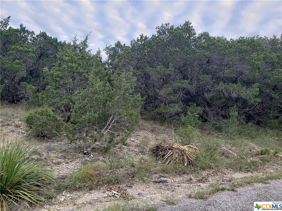 1st image of 340 Lexington Pass
