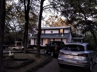 117 Comanche Dr, Lake Kiowa, TX 76240