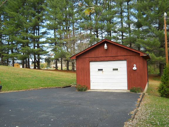 3rd image of 328 Windsor Dr