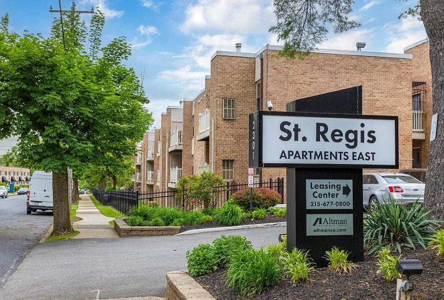 St. Regis Apartments — Photo 3