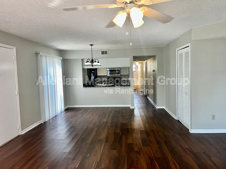 2807 Rio Grande Trl — Photo 7