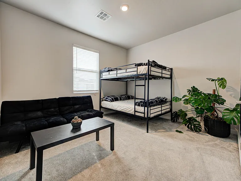 2516 NW 131st St — Photo 47