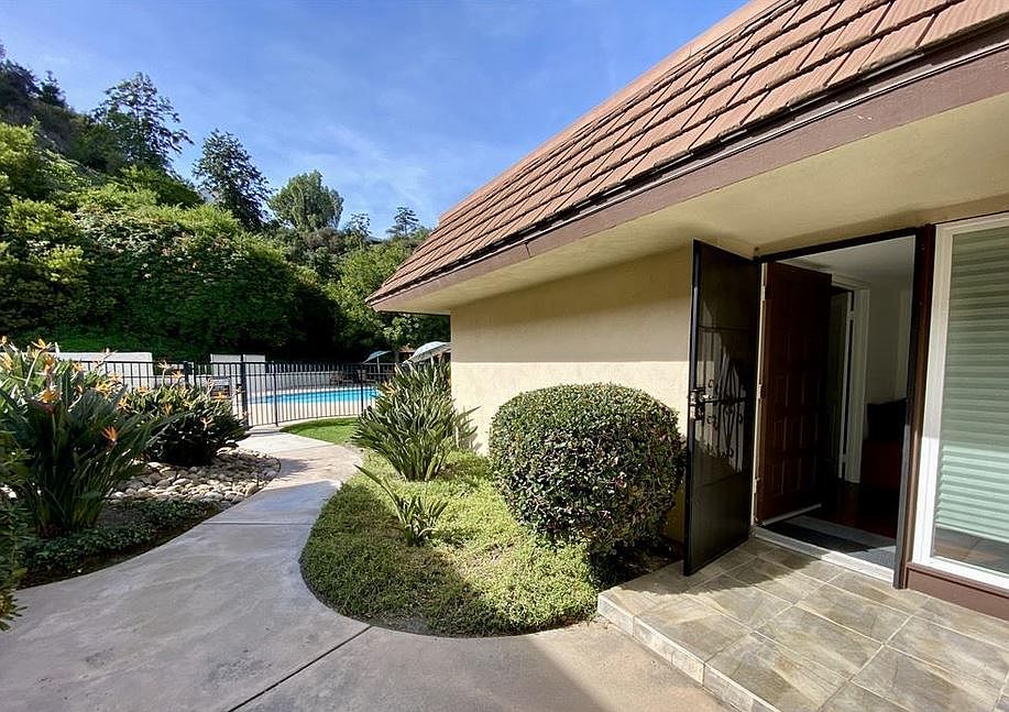 2nd image of 4600 Collwood Ln