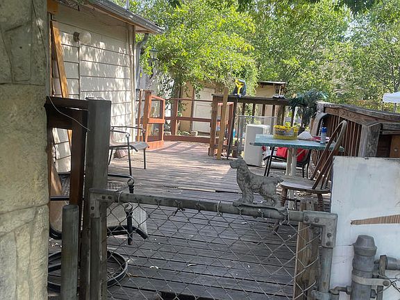 2nd image of 2425 MONTEREY ST