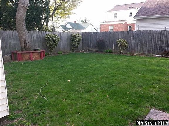 3rd image of 290 Lenox Ave
