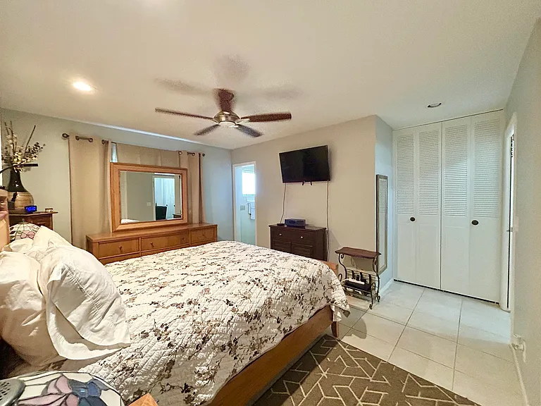 2766 Emory Dr E #L — Photo 11