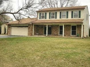 11S538 Walter Ln, Naperville, IL 60564