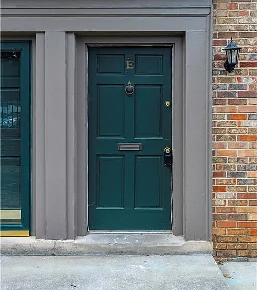 3071 Colonial Way #E — Photo 2