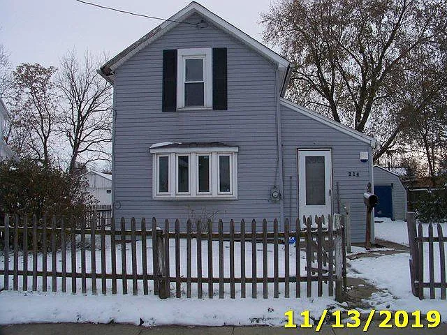214 Fies Ave photo 1
