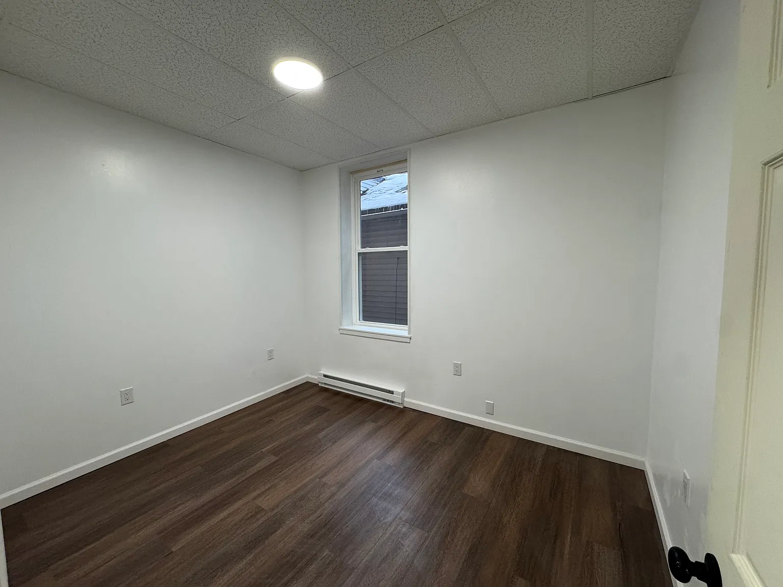 2 bed, 900 sqft, $1,350 — Photo 3