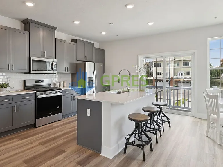520 Cooper St — Photo 4