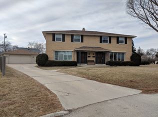 7434 W Crawford Ave, Milwaukee, WI 53220