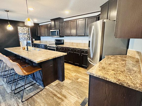5th image of 1336 Cambridge Ln