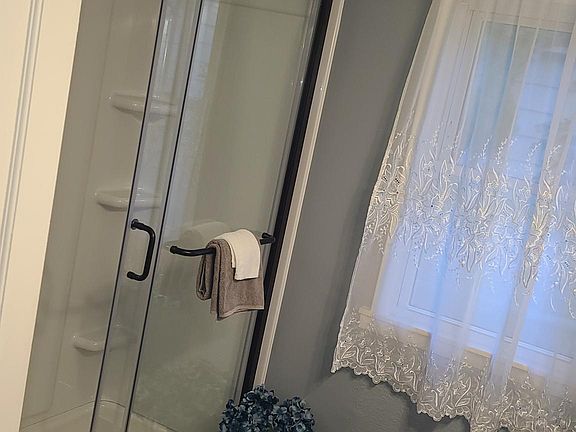 4th image of 4546 Glenalda Dr