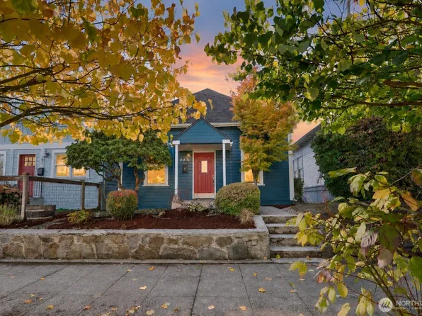 743 N 74th Street, Seattle, WA 98103