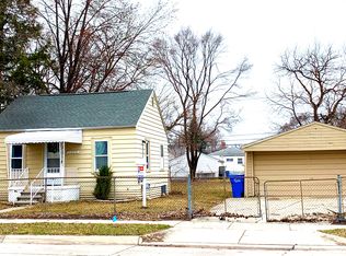 2029 N Waltz Ave E, Warren, MI 48091